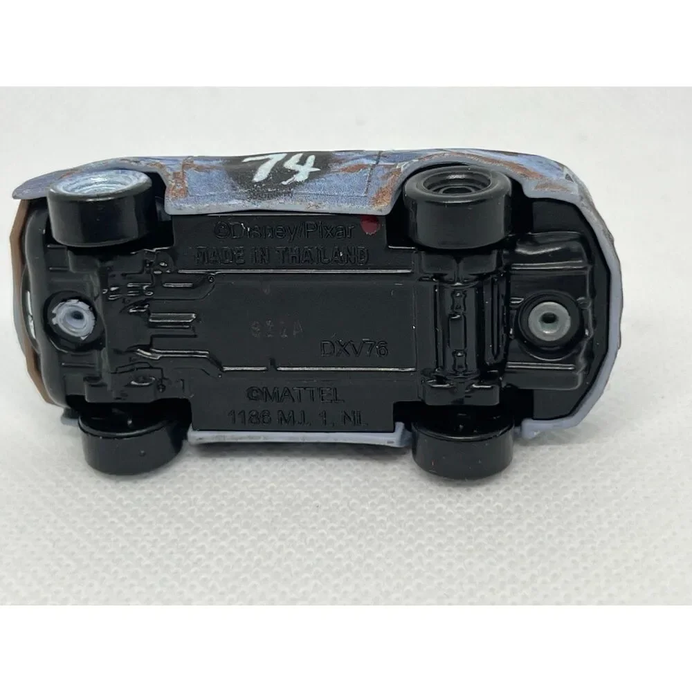 Disney Pixar CARS3 Thunder Hollow Demolition Derby Patty #74 Black Roof
